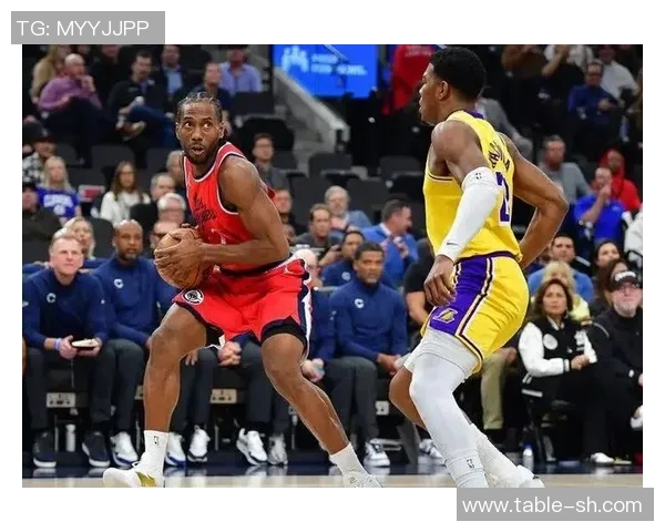 2019年湖人与快船激战回放精彩瞬间回顾四月六日比赛全程分析