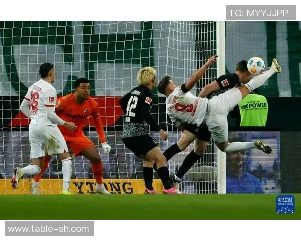 周六013奥格斯堡迎战弗赖堡双方争夺关键积分的精彩对决 周六013奥格斯堡迎战弗赖堡双方争夺关键积分的精彩对决