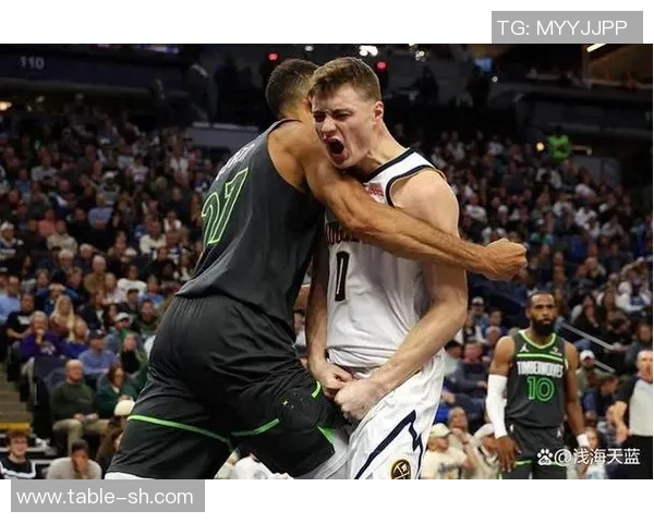 湖人队与猛龙队激战正酣2013年3月7日精彩比赛回顾与分析 湖人队与猛龙队激战正酣2013年3月7日精彩比赛回顾与分析